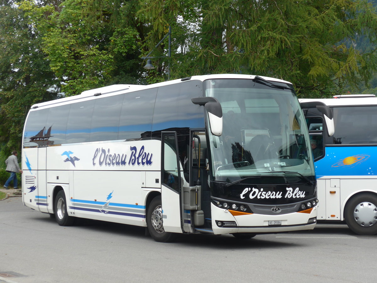 (184'745) - L'Oiseau Blue, Sierre - VS 29'384 - Beulas am 10. September 2017 in Fleli-Ranft, Dorf