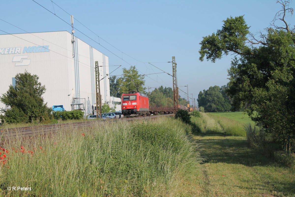 185 075-9 mit einem gemischten Güterzug kurz vor Groß-Gerau. 20.05.15