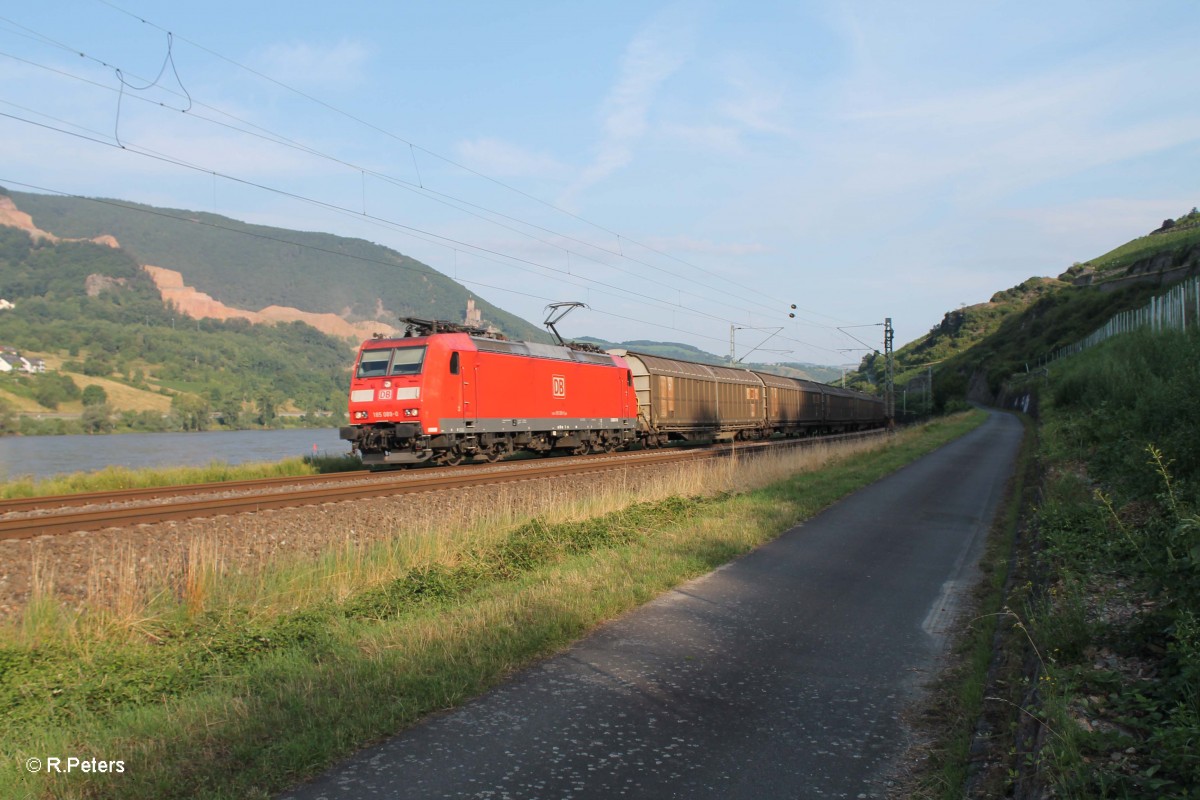 185 089-0 mit einem gemischten Güterzug bei der Blockstelle Bodenthal. 15.07.14