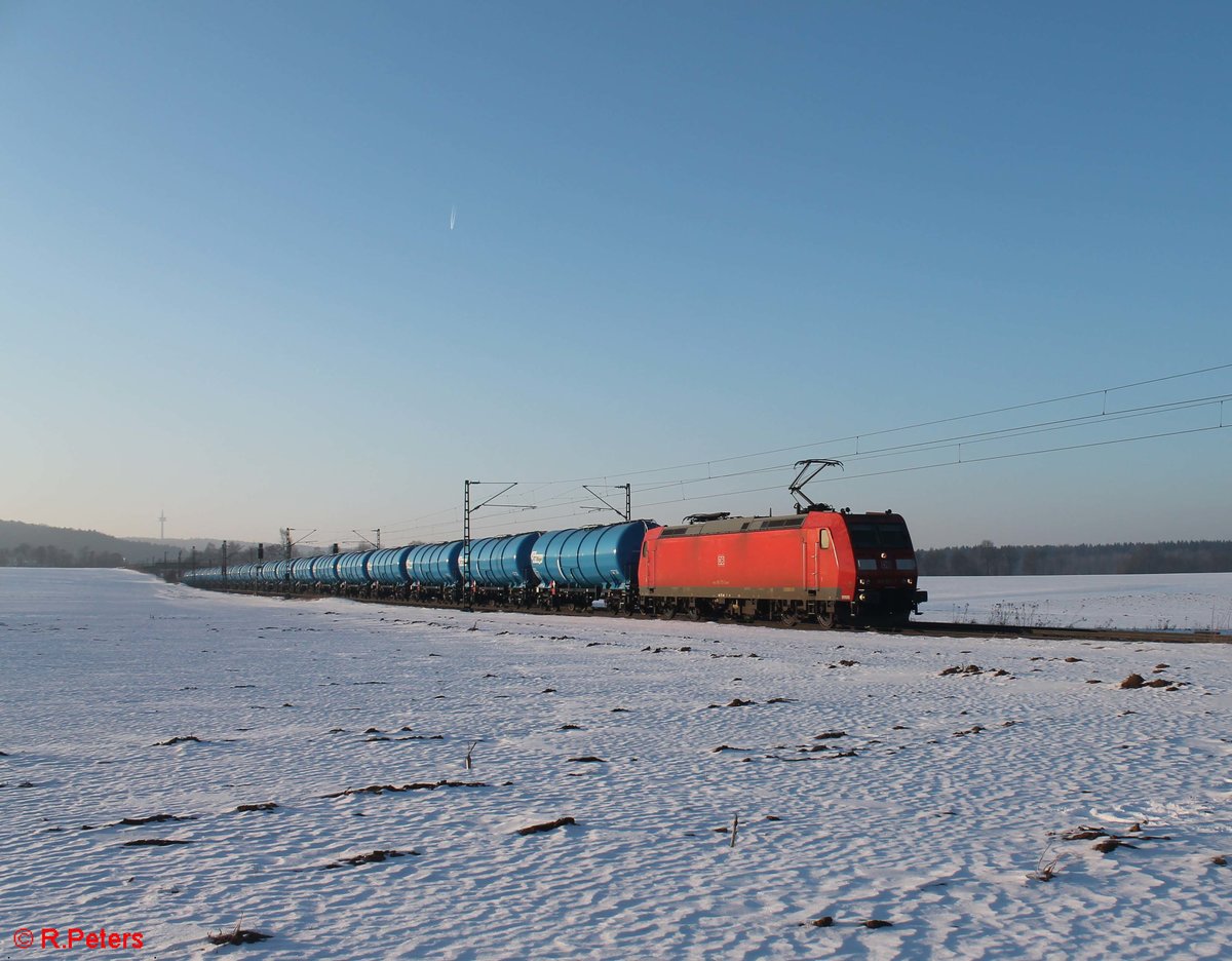 185 173-2 zieht einen Ganzzug RTI-Wagons bei Seubersdorf. 21.01.17