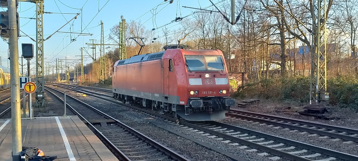185 191-4 DB Cargo AG als Lz durch Hamburg Harburg am 19.Mrz 2022