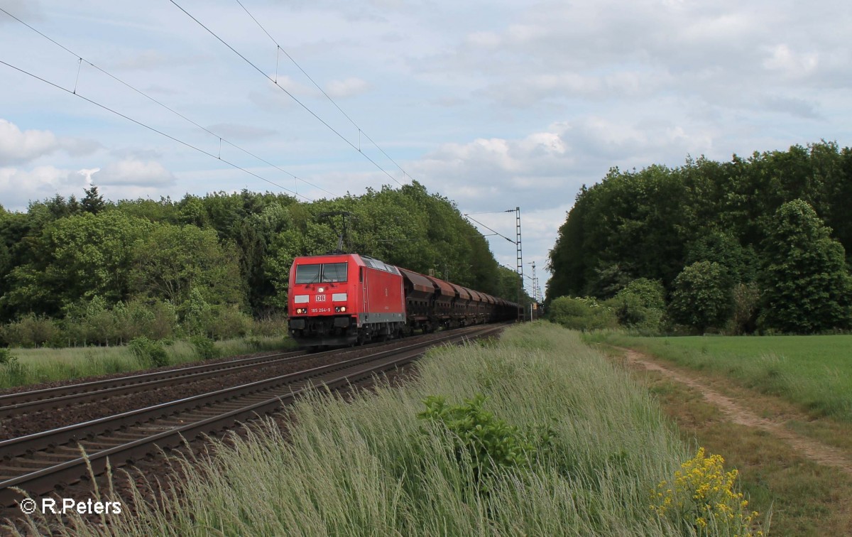 185 264-9 mit einem Getreidezug bei der Stromkreistrennstelle Bischofsheim. 19.05.15