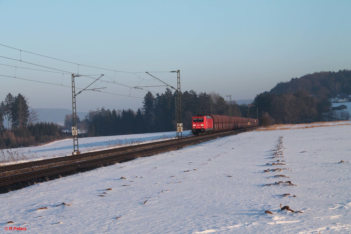 185 287-0 zieht den Kohlependel Linz - Saarbrücken bei Seubersdorf. 21.01.17