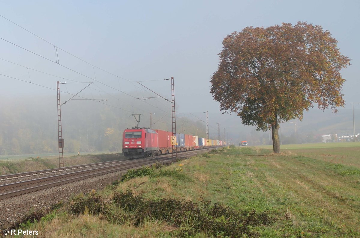 185 293-8 zieht den KT 47981 Bremerhafen Speckbüttel - Enns kurz vor Retzbach-Zellingen. 13.10.18