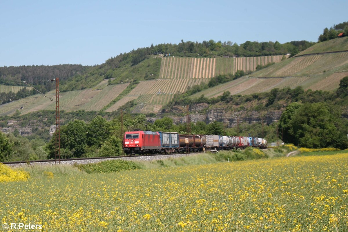 185 342-3 zieht bei Himmelstadt den KLV Zug Köln Kalk München Ost Rangierbahnhof. 02.06.21