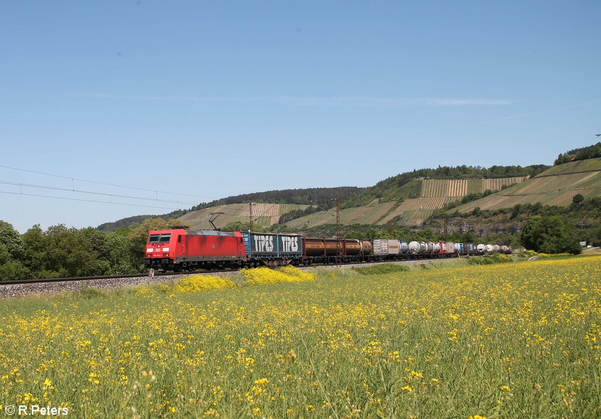 185 342-3 zieht bei Himmelstadt den KLV Zug Köln Kalk München Ost Rangierbahnhof. 02.06.21