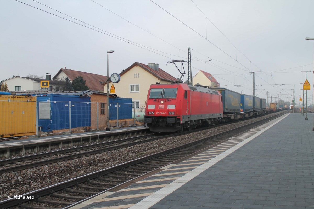 185 368-8 mit dem LKW-Walter in Obertraubling. 20.02.13