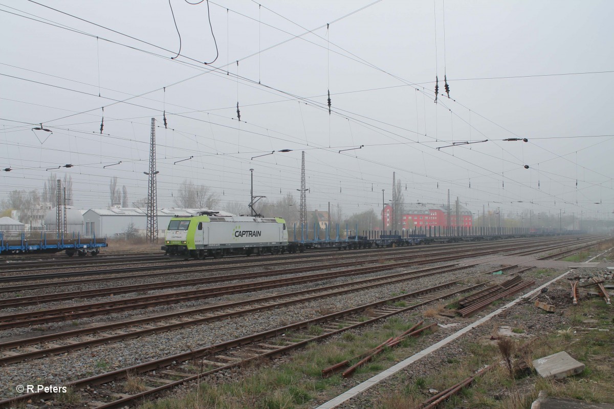 185 CL007 alias 185 507-1 Sir Rainer mit einem Stahlzug in Leipzig Schönefeld. 29.03.14