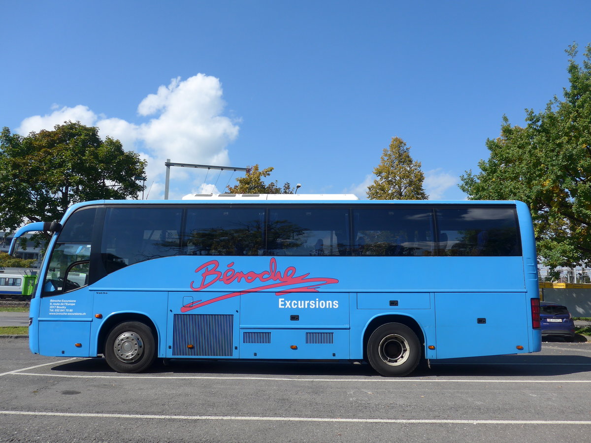 (185'194) - Broche, Boudry - NE 133'670 - Volvo am 24. September 2017 in Thun, Seestrasse