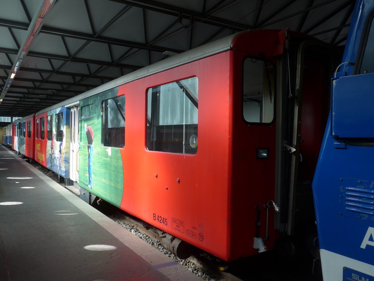 (185'237) - Ehemaliger FO/BVZ-Personenwagen - Nr. B 4245 - am 26. September 2017 im Bahnhof Ribes de Freser