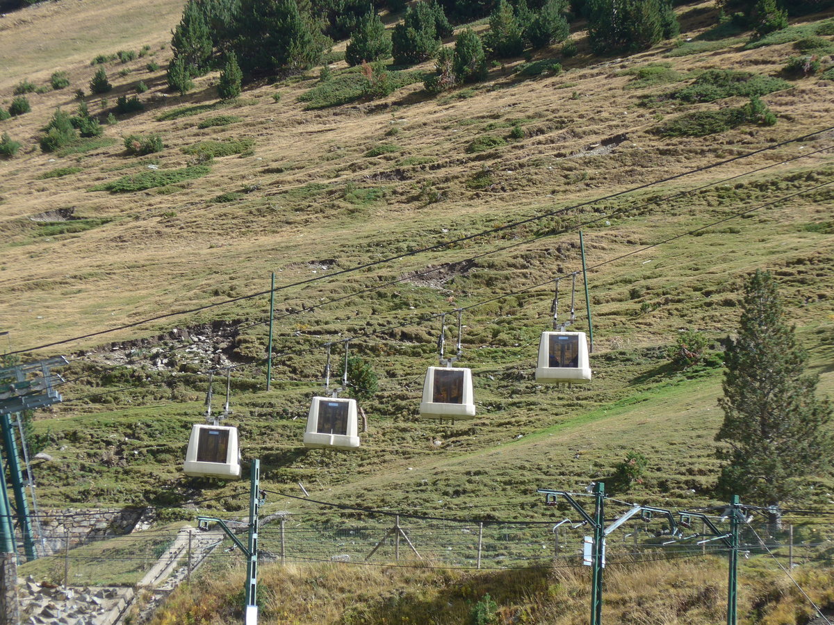 (185'264) - Gondelbahn am 26. September 2017 im Vall de Nria