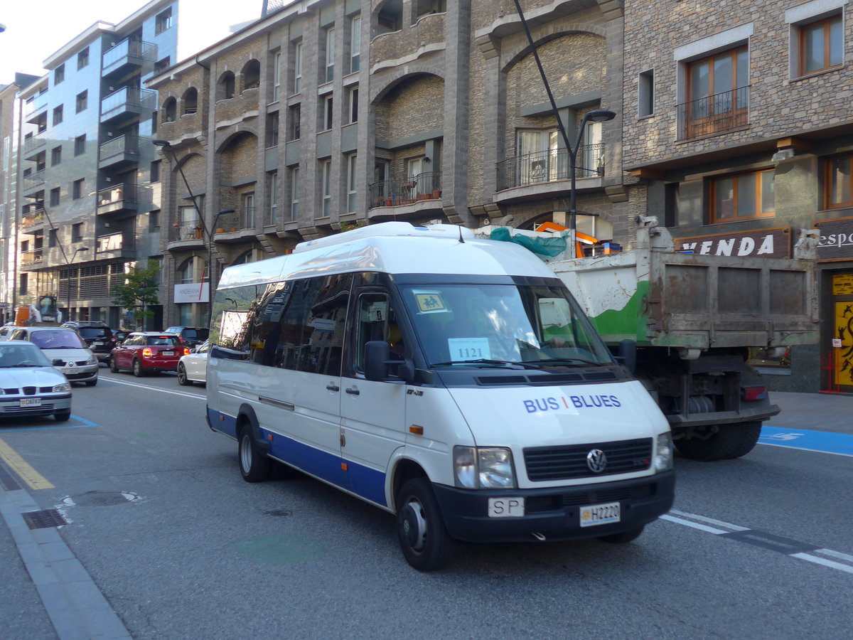 (185'408) - Bus Blues - H2220 - VW am 27. September 2017 in La Massana, Les Entrades