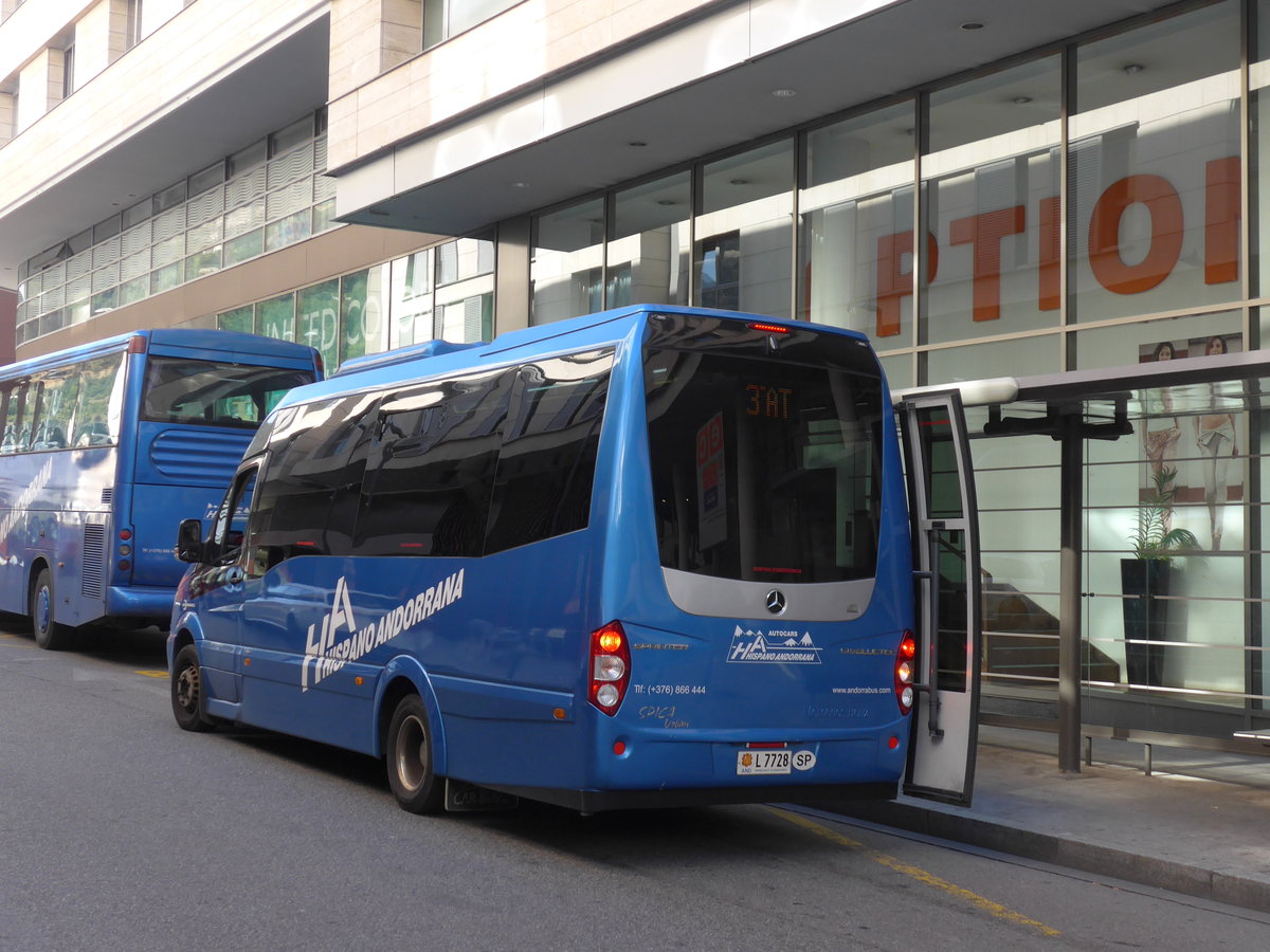 (185'498) - Hispano Andorrana, Andorra la Vella - L7728 - Mercedes am 28. September 2017 in Andorra la Vella, La Vinya