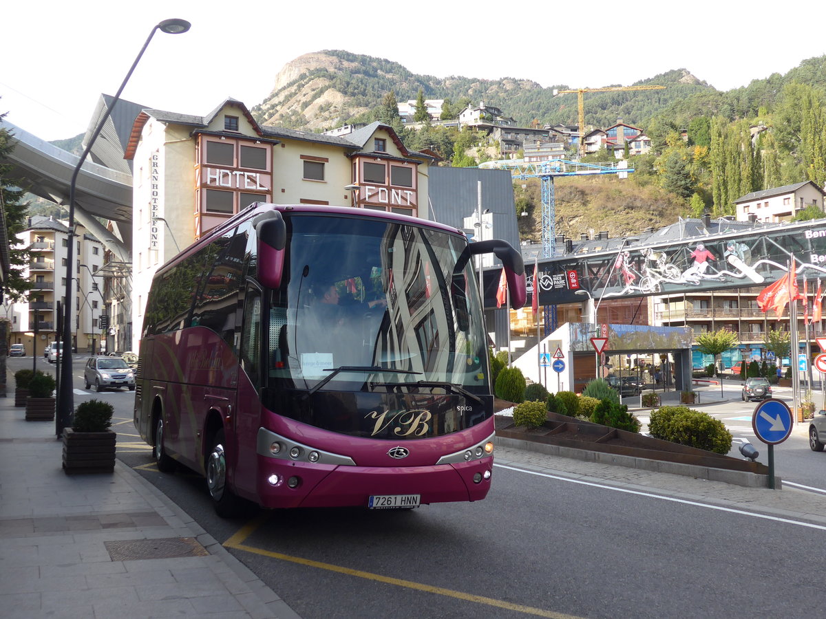 (185'559) - Aus Spanien: Vil Betriu, Organy - 7261 HNN - MAN/Beulas am 28. September 2017 in La Massana, Centre de la Vila