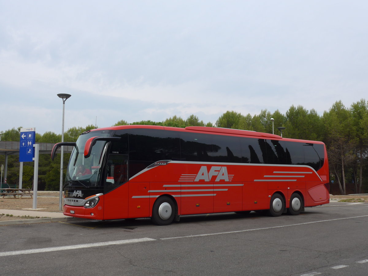 (185'717) - Aus der Schweiz: AFA Adelboden - Nr. 16/BE 21'181 - Setra am 30. September 2017 in Bziers, Raststtte Montblanc