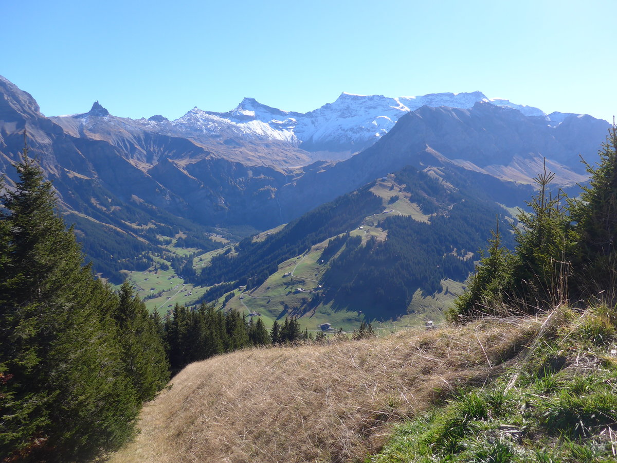 (185'838) - Wildstrubel und Fitzer am 15. Oktober 2017 von der Tschentenalp oberhalb Adelboden aus
