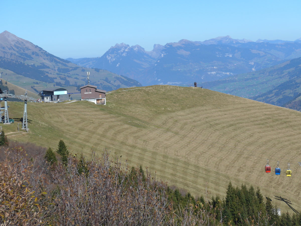 (185'842) - Gruppenumlaufbahn Tschenten und Bergstation Mser am 15. Oktober 2017 oberhalb Adelboden