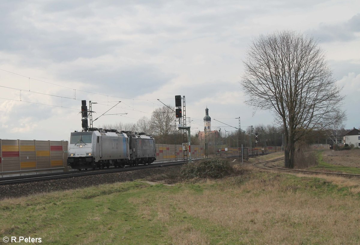 186 298-6 und 193 876  Mauerfall  bei Obertraubling in Richtung Passau. 14.03.20