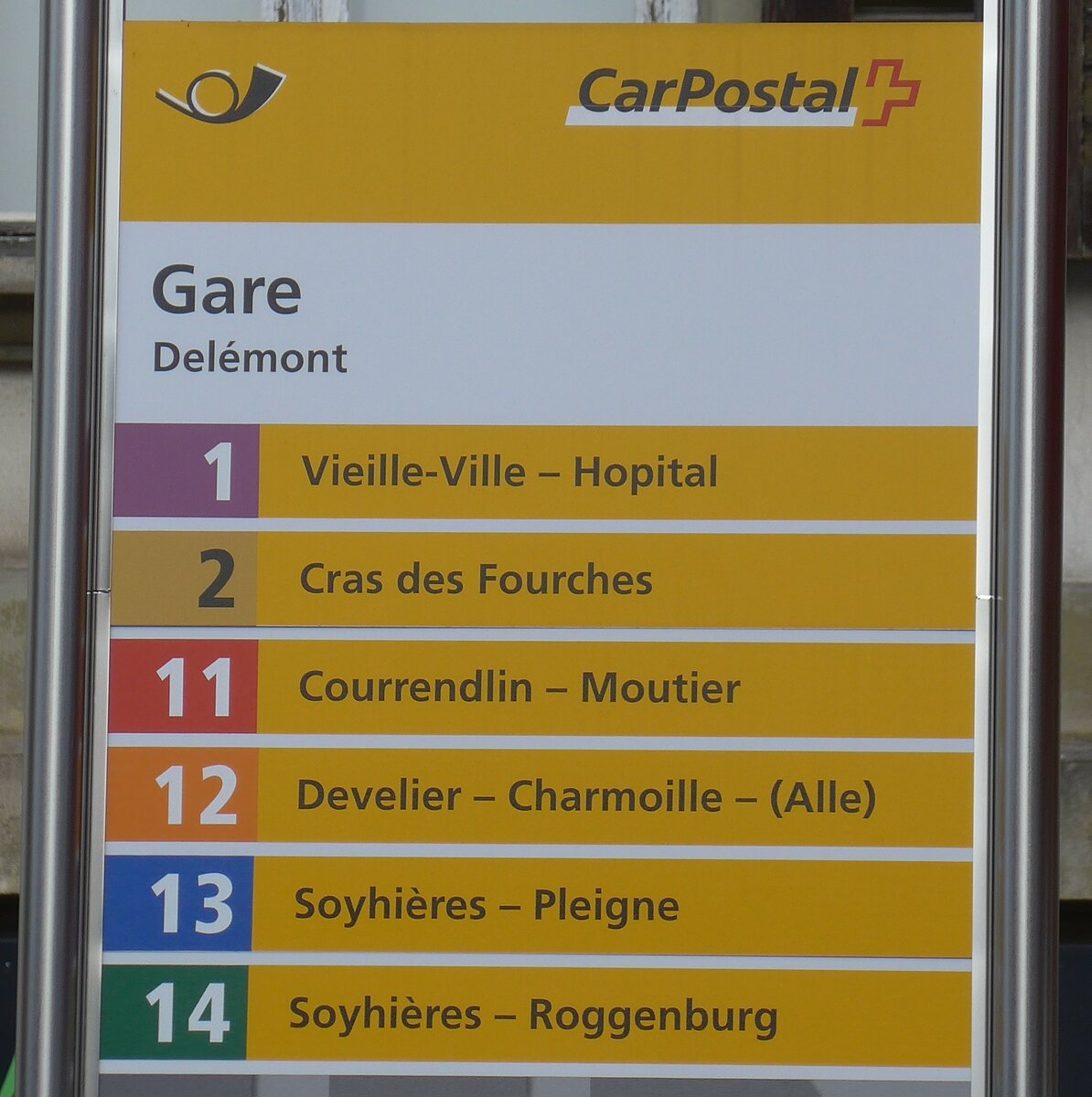 (186'050) - PostAuto-Haltestellenschild - Delmont, Gare - am 21. Oktober 2017