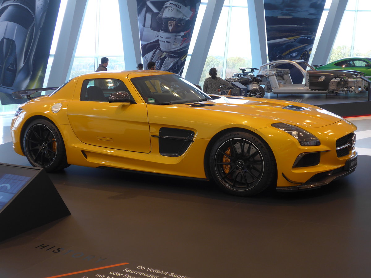 (186'476) - Mercedes-Benz SLS AMG Black Series von 2013 am 12. November 2017 in Stuttgart, Mercedes-Benz Museum