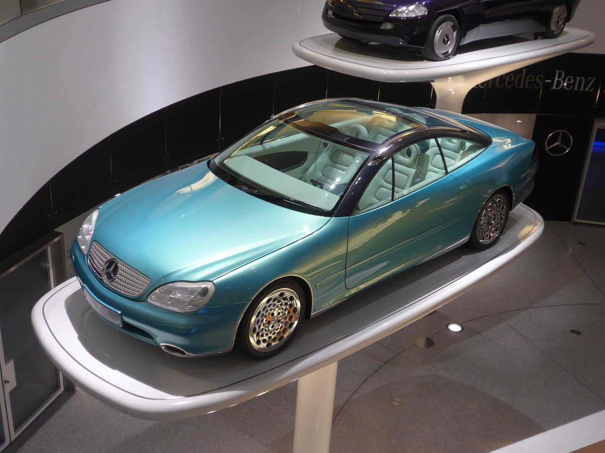 (186'490) - Mercedes-Benz F 200 Imagination von 1996 am 12. November 2017 in Stuttgart, Mercedes-Benz Museum