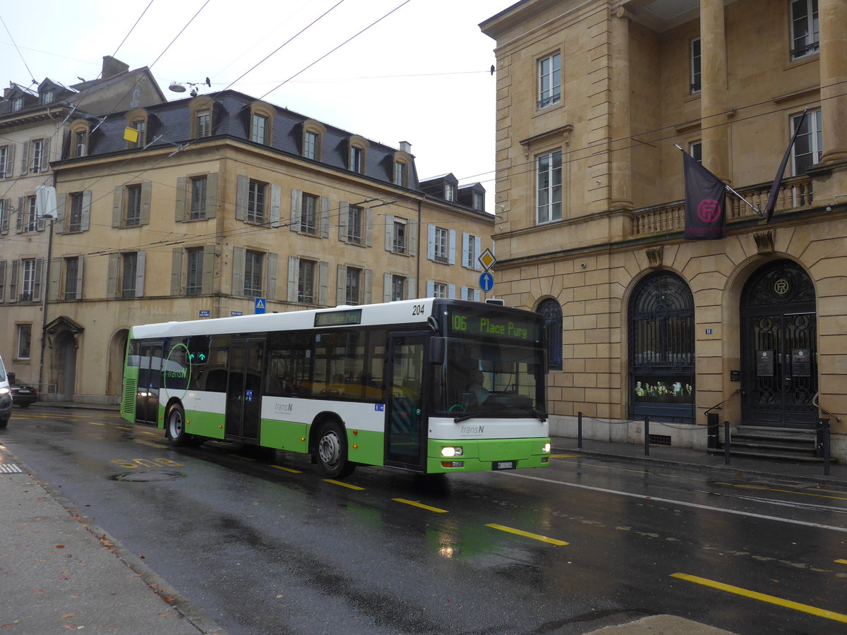 (186'618) - transN, La Chaux-de-Fonds - Nr. 204/NE 114'204 - MAN (ex TN Neuchtel Nr. 204) am 25. November 2017 in Neuchtel, Place Pury