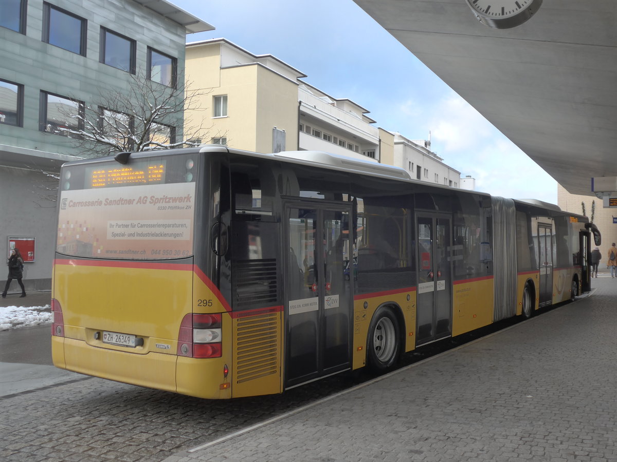 (186'880) - Ryffel, Volketswil - Nr. 295/ZH 26'349 - MAN am 9. Dezember 2017 beim Bahnhof Uster