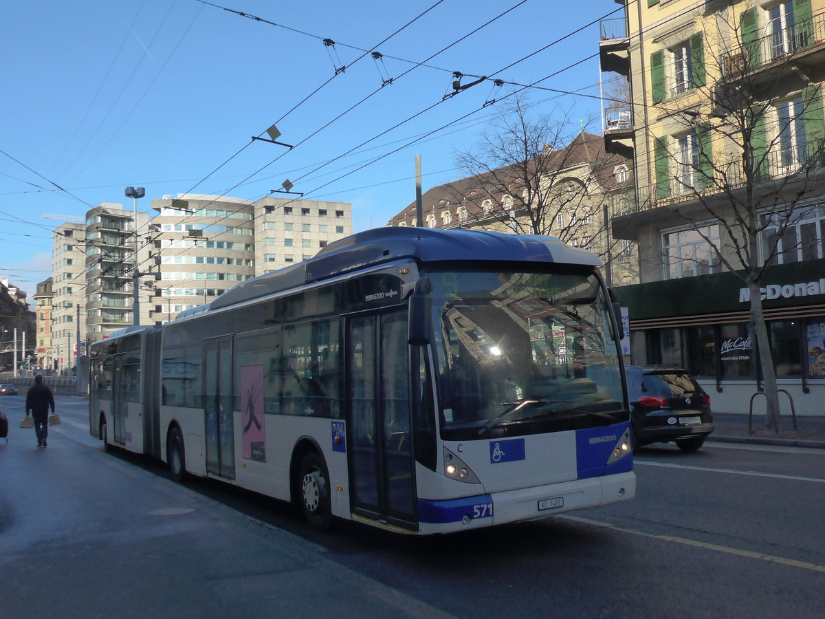 (187'151) - TL Lausanne - Nr. 571/VD 1481 - Van Hool am 23. Dezember 2017 in Lausanne, Chauderon