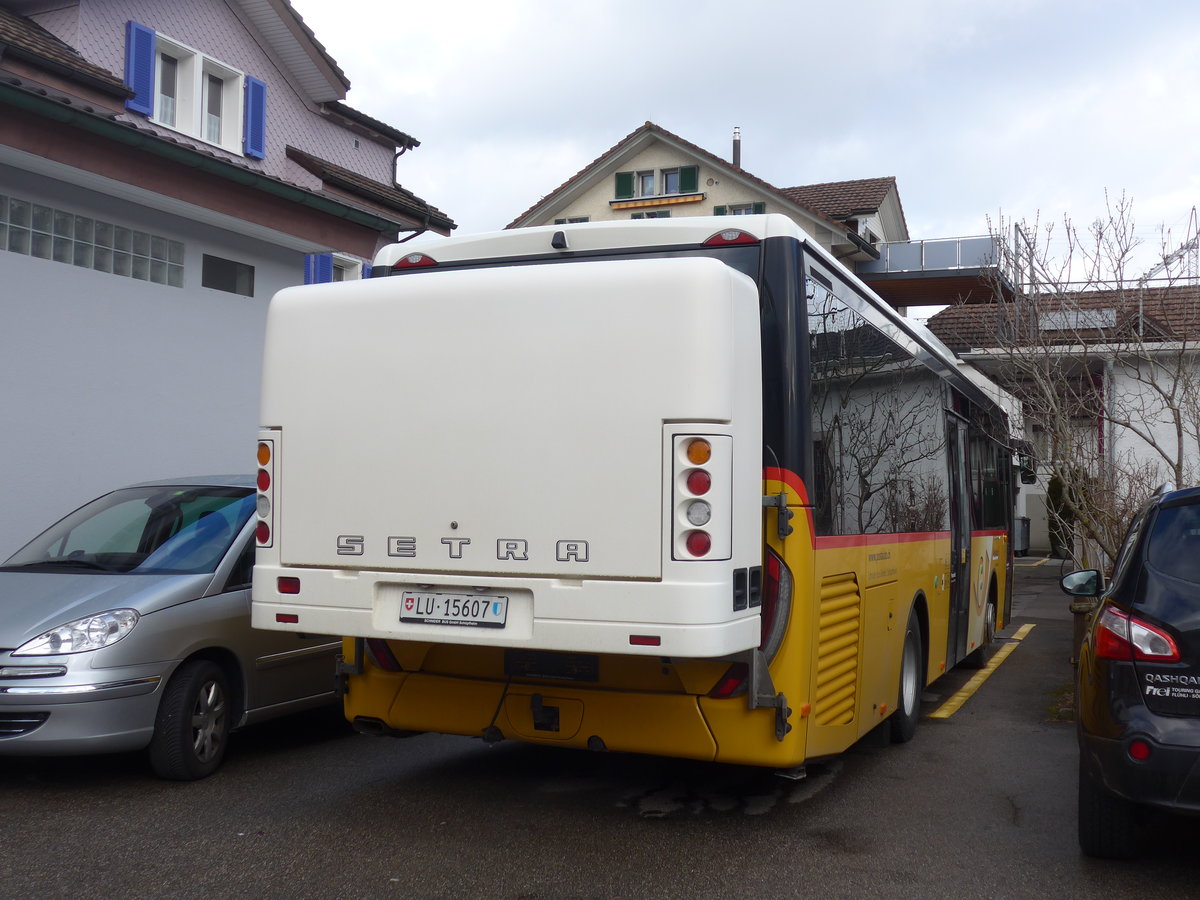 (187'654) - Schnider, Schpfheim - LU 15'607 - Iveco am 2. Januar 2018 in Schpfheim, Garage