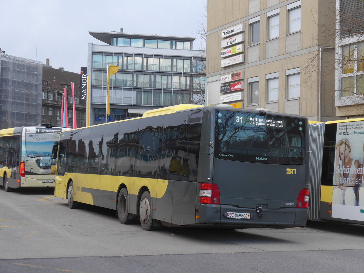 (187'884) - STI Thun - Nr. 600/BE 849'600 - MAN am 7. Januar 2018 beim Bahnhof Thun