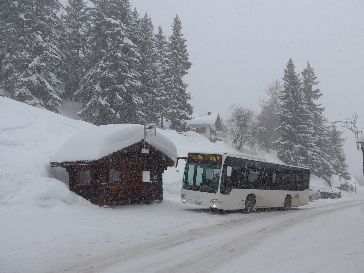 (188'057) - Interbus, Yverdon - Nr. 43/VS 132'933 - Mercedes (ex Regionalverkehr Kurhessen, D-Kassel) am 20. Januar 2018 in Les Collons, Office Tourisme (Einsatz Theytaz)