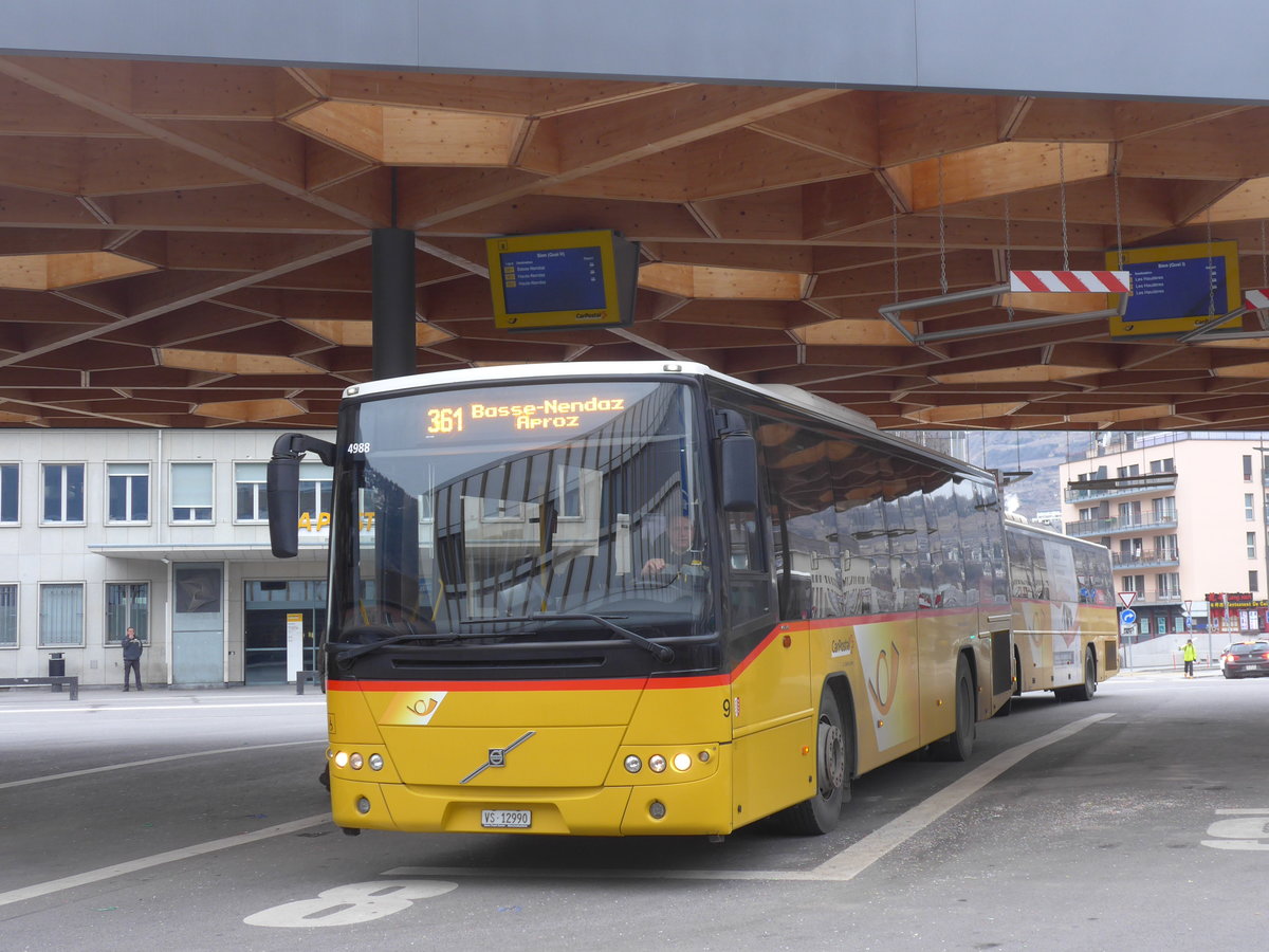 (188'361) - Lathion, Sion - Nr. 9/VS 12'990 - Volvo am 11. Februar 2018 beim Bahnhof Sion