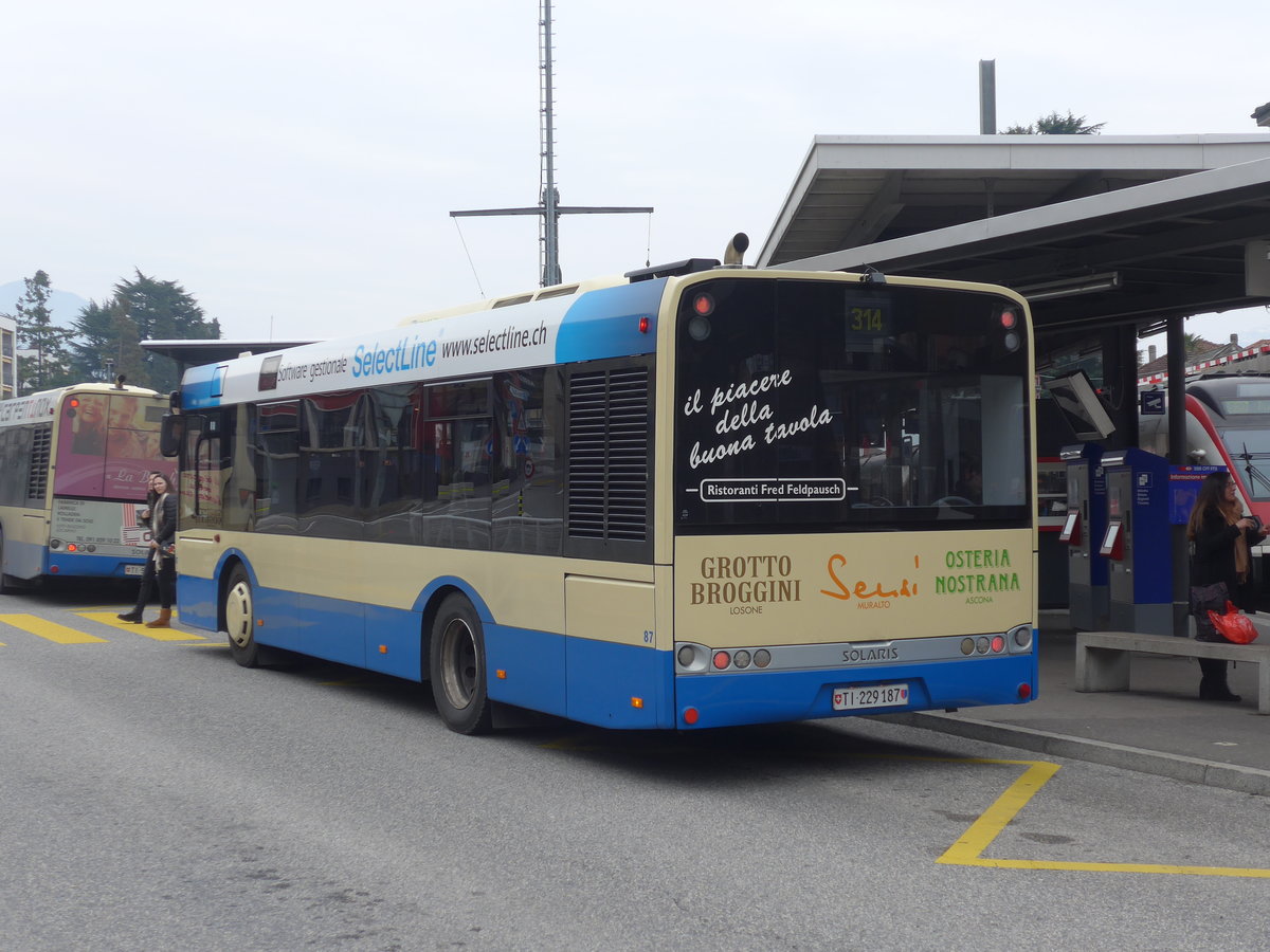 (188'849) - FART Locarno - Nr. 87/TI 229'187 - Solaris am 17. Februar 2018 beim Bahnhof Locarno