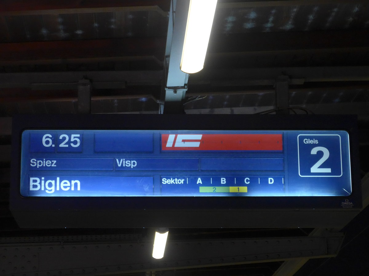 (188'973) - Nicht ganz richtige Anzeige am 3. Mrz 2018 im Bahnhof Thun
