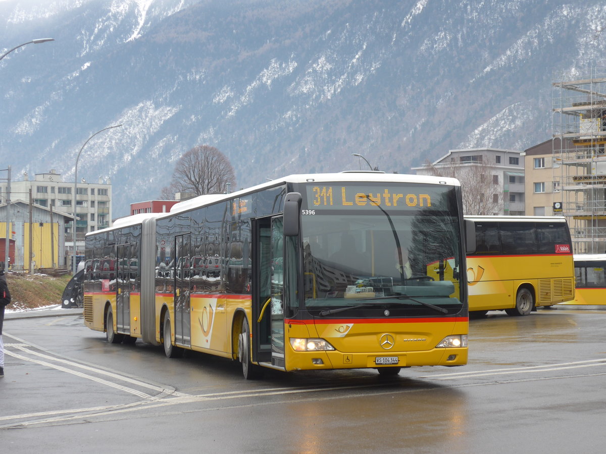 (189'027) - Buchard, Leytron - VS 104'344 - Mercedes am 3. Mrz 2018 beim Bahnhof Martigny