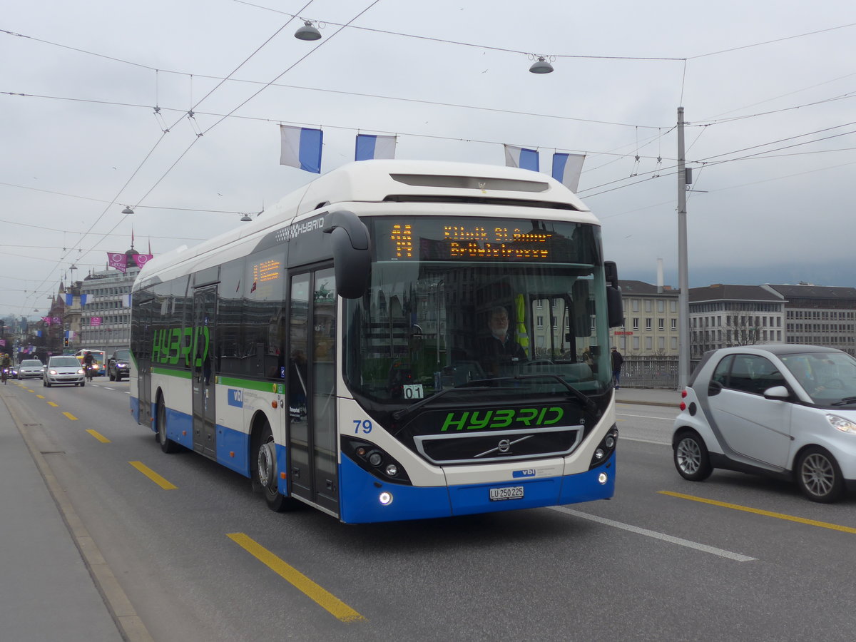 (189'371) - VBL Luzern - Nr. 79/LU 250'225 - Volvo am 17. Mrz 2018 in Luzern, Bahnhofbrcke