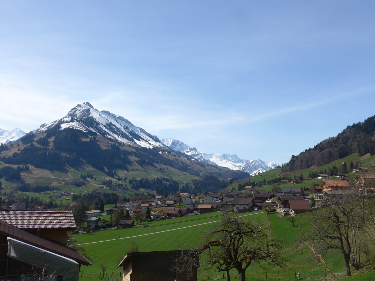(190'116) - Blick vom Zndli in Frutigen am 14. April 2018 in Richtung Engstligental