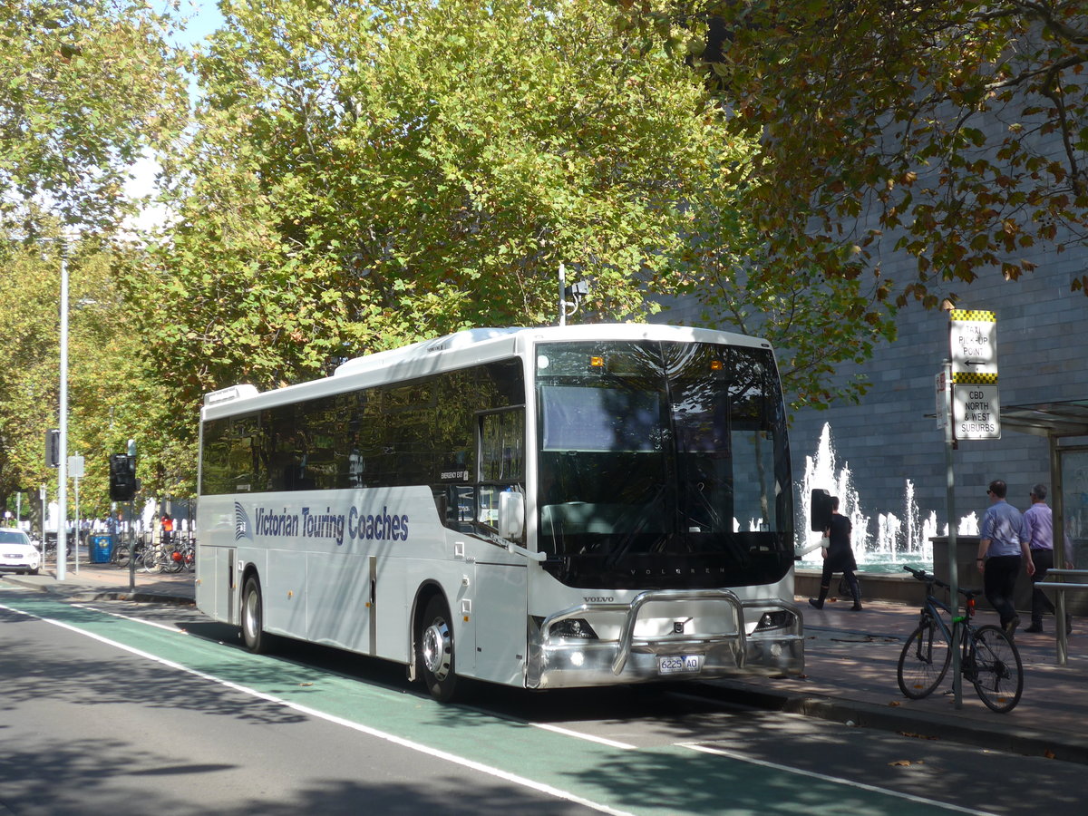 (190'375) - Victorian Touring Coaches, Sprinvale - Nr. 25/6225 AO - Volvo/Volgren am 19. April 2018 in Melbourne, NGV