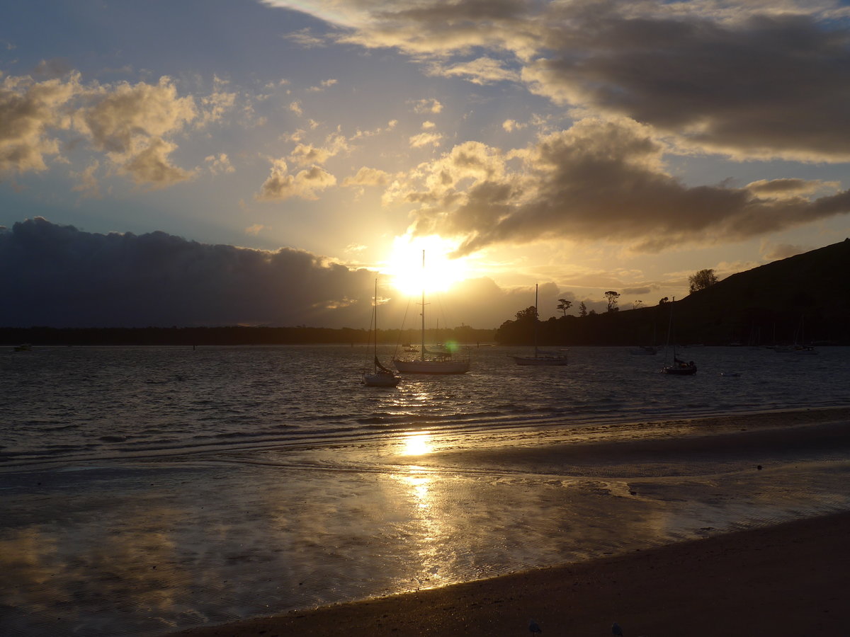(190'768) - Sonnenuntergang am 21. April 2018 in Mauao