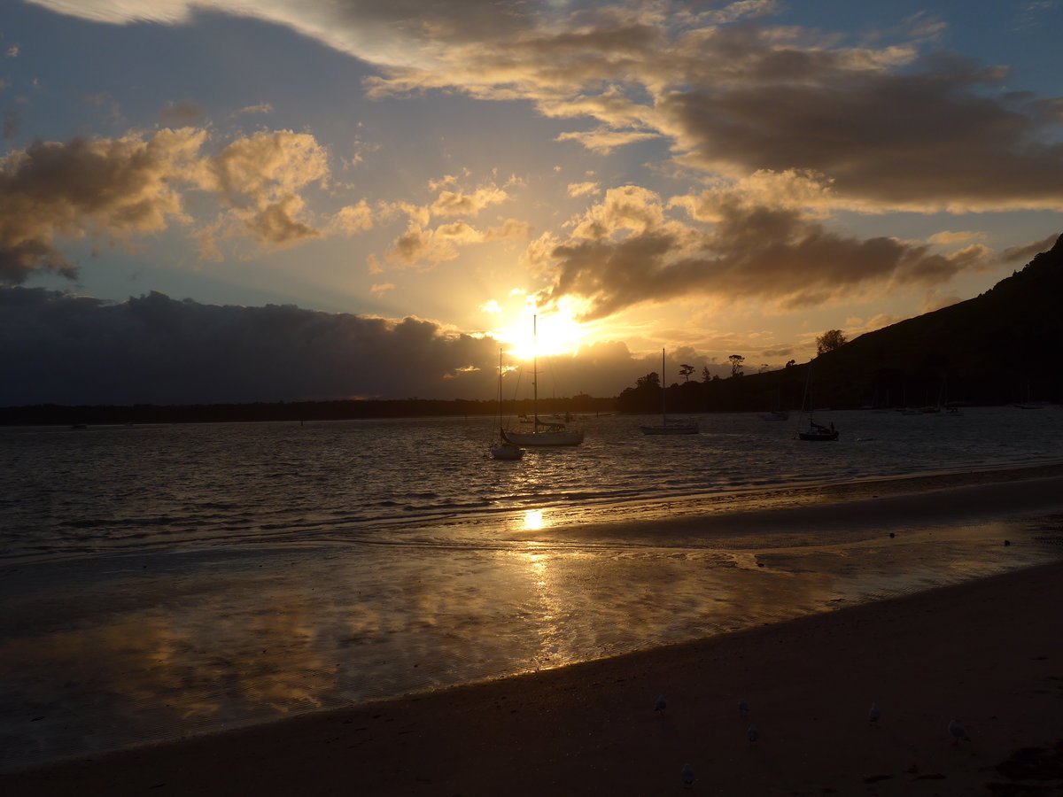 (190'769) - Sonnenuntergang am 21. April 2018 in Mauao