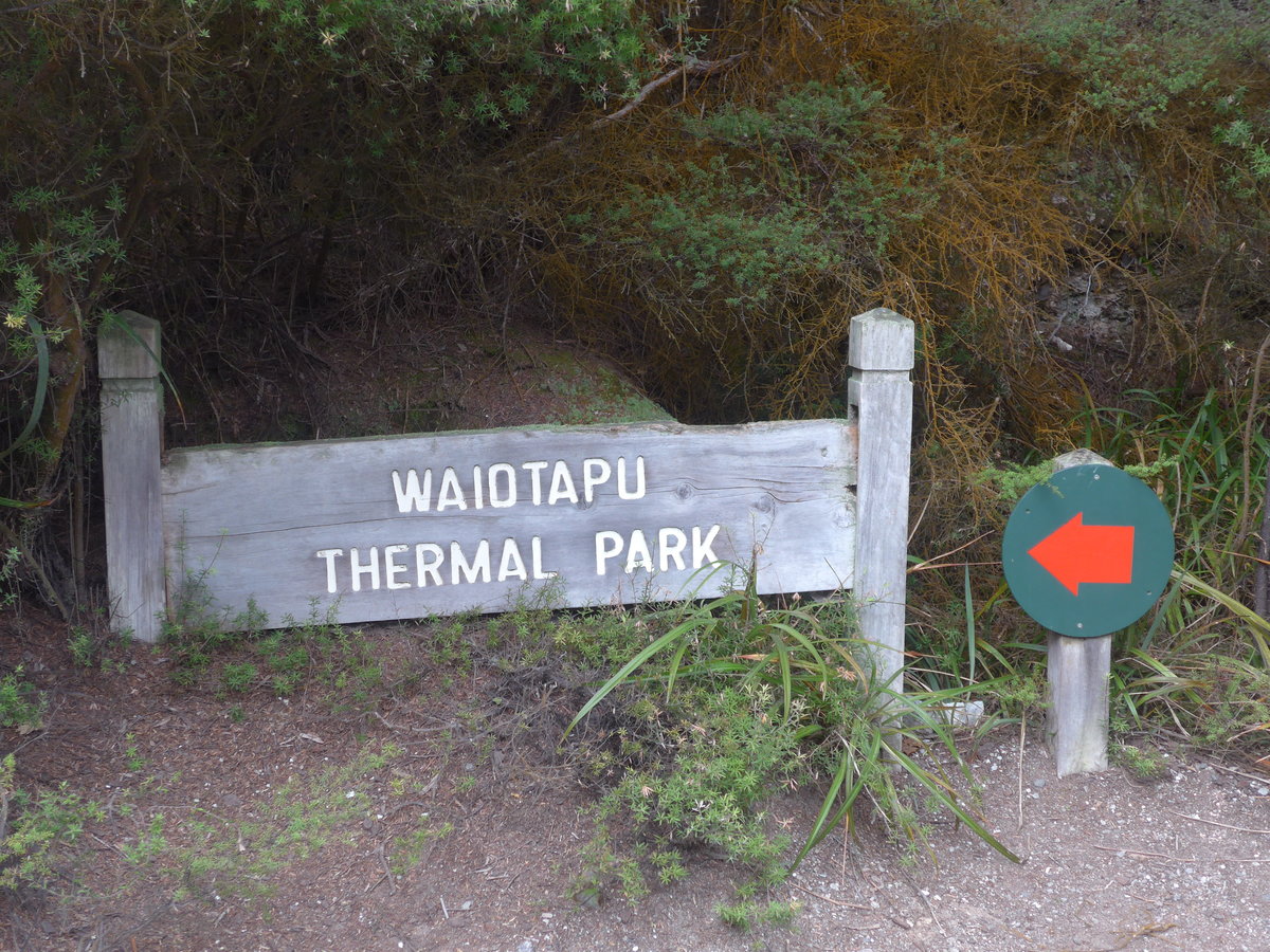 (191'019) - Wegweiser im Wai-O-Tapu Thermal Wonderland am 23. April 2018 bei Rotorua