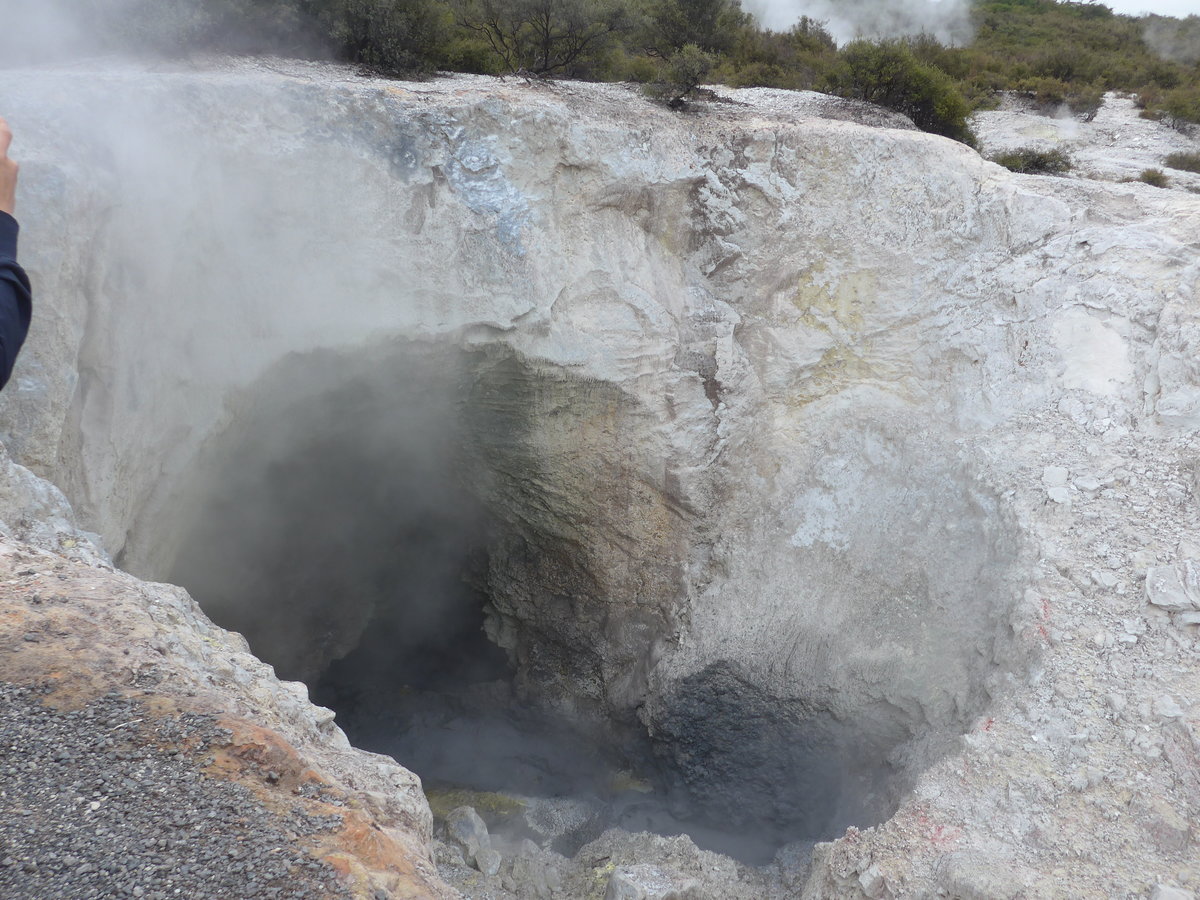 (191'034) - Im Wai-O-Tapu Thermal Wonderland am 23. April 2018 bei Rotorua