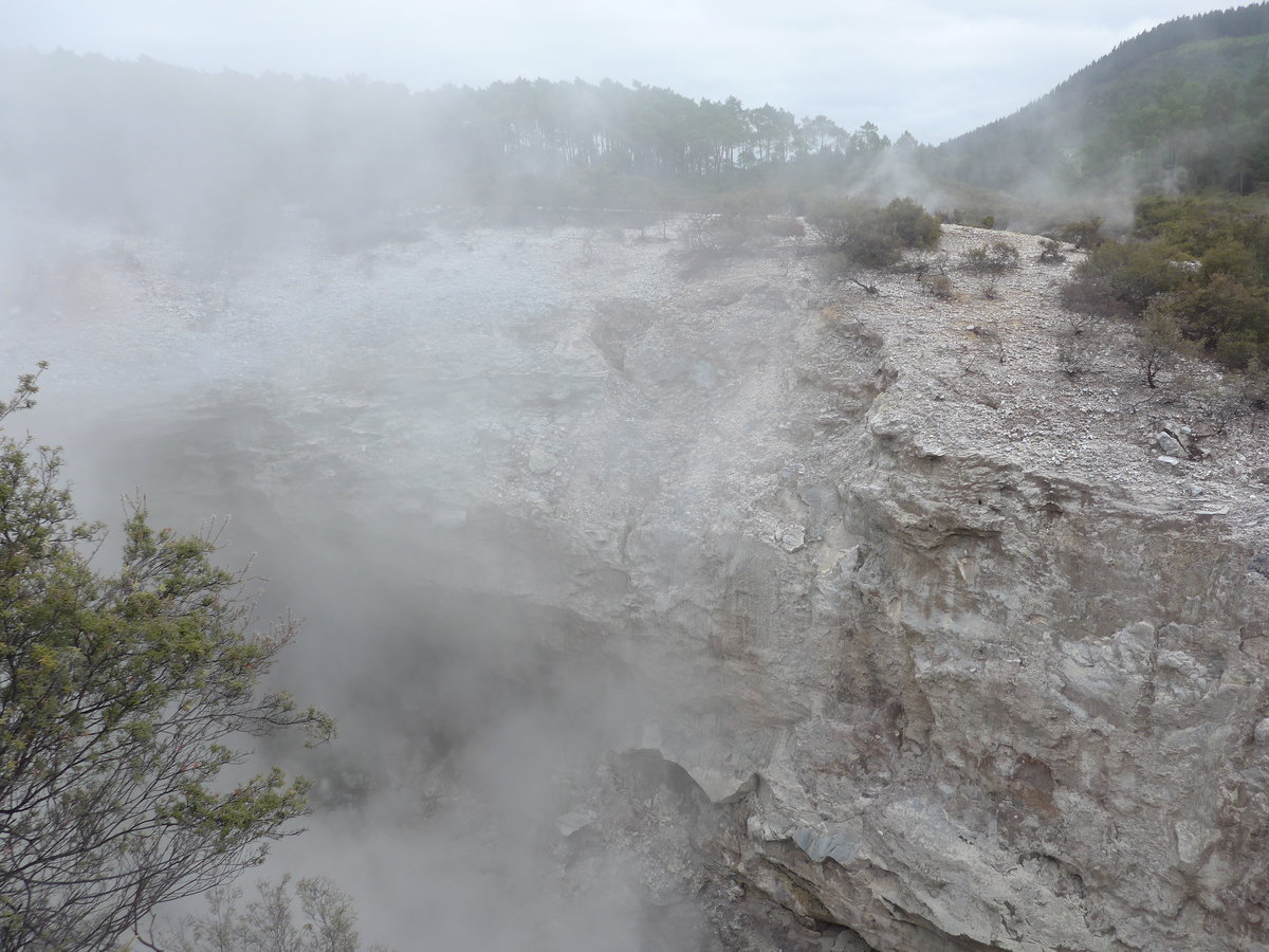 (191'037) - Im Wai-O-Tapu Thermal Wonderland am 23. April 2018 bei Rotorua