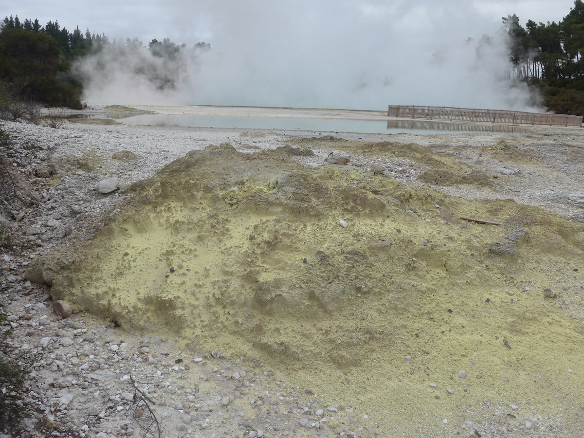 (191'176) - See im Wai-O-Tapu Thermal Wonderland am 23. April 2018 bei Rotorua