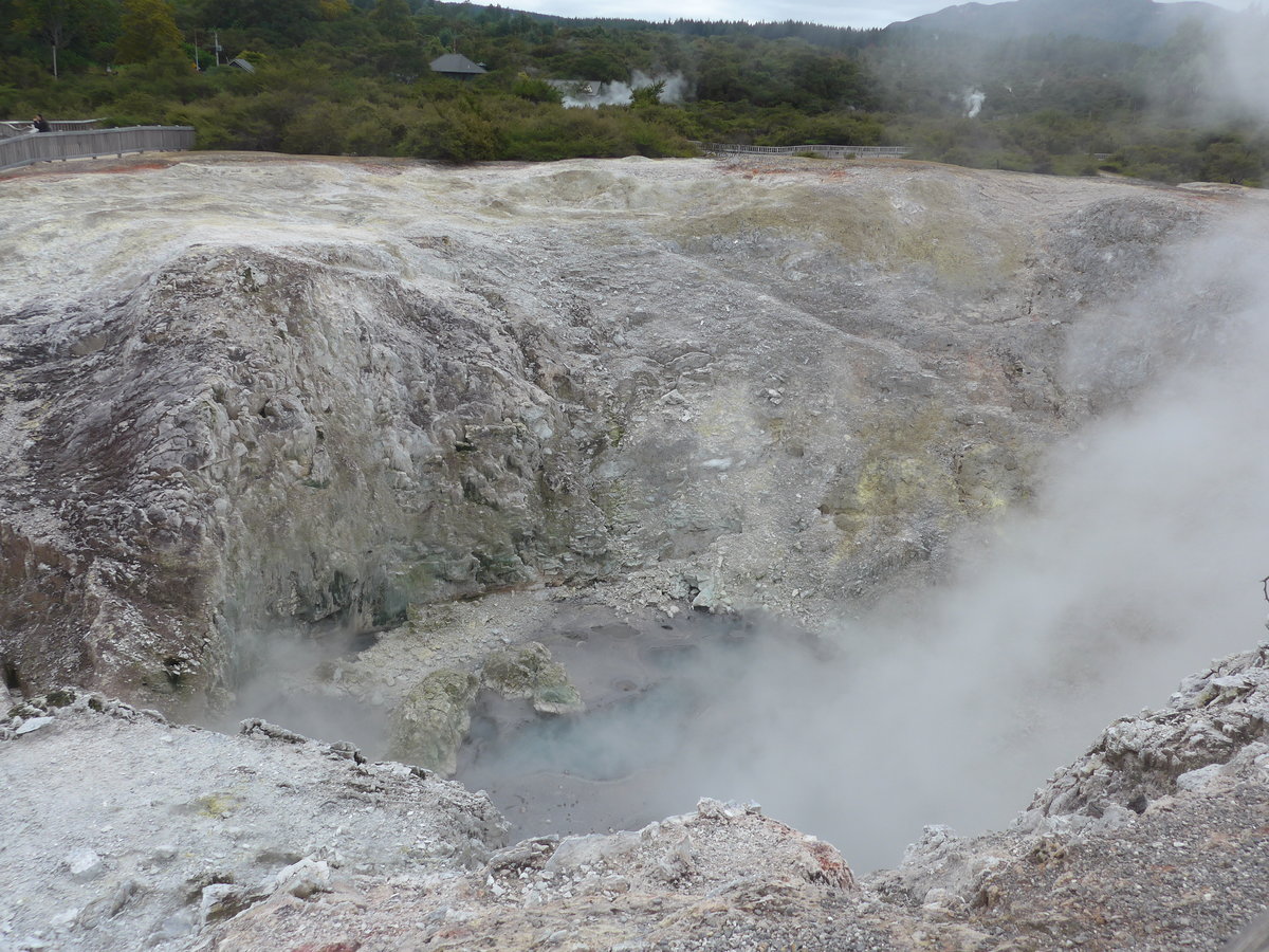 (191'191) - Im Wai-O-Tapu Thermal Wonderland am 23. April 2018 bei Rotorua