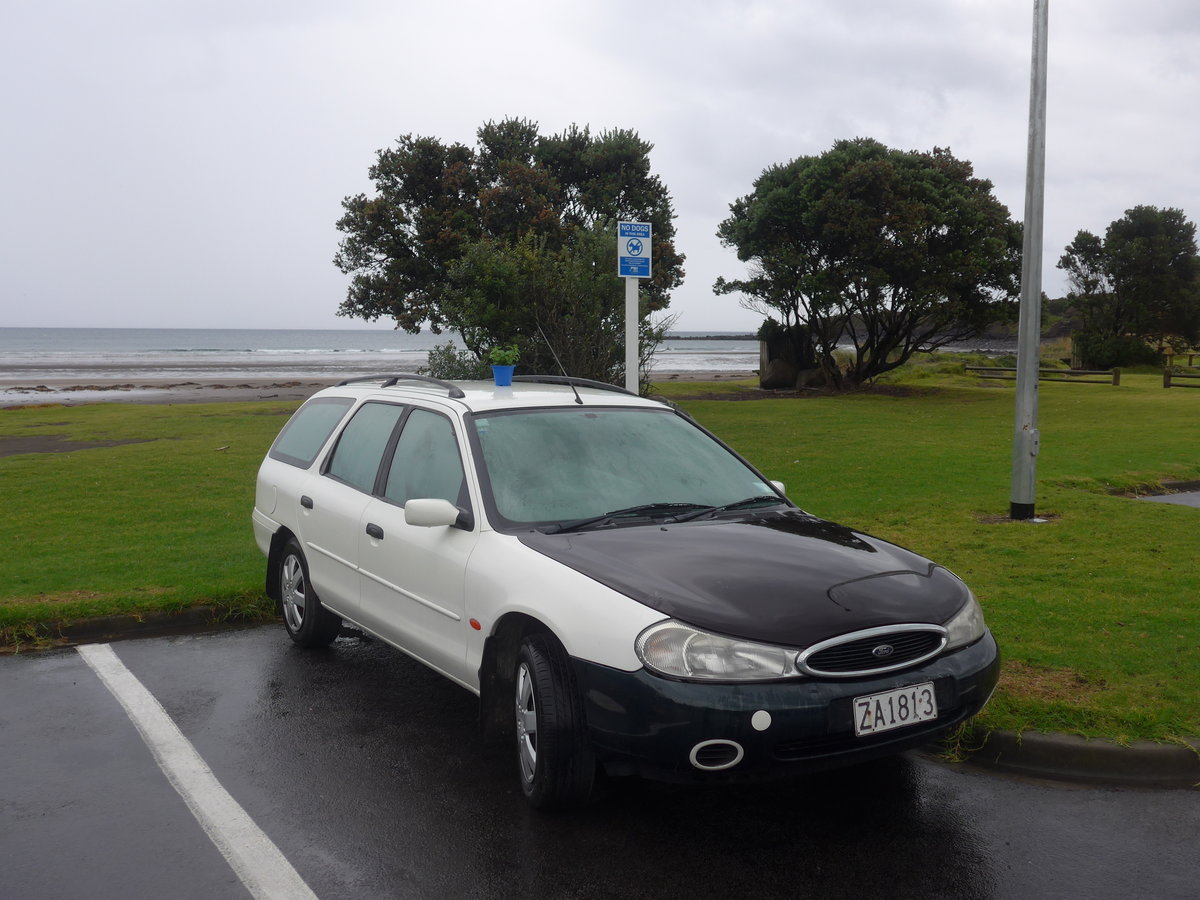 (191'831) - Ford - ZA1813 - am 28. April 2018 in Opunake