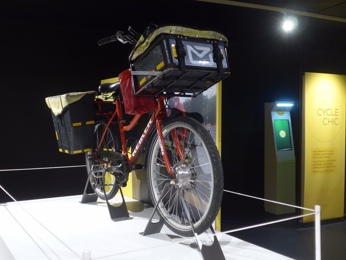 (191'964) - Neuseelands Post elektrisches Fahrrad am 30. April 2018 in Auckland, Motat