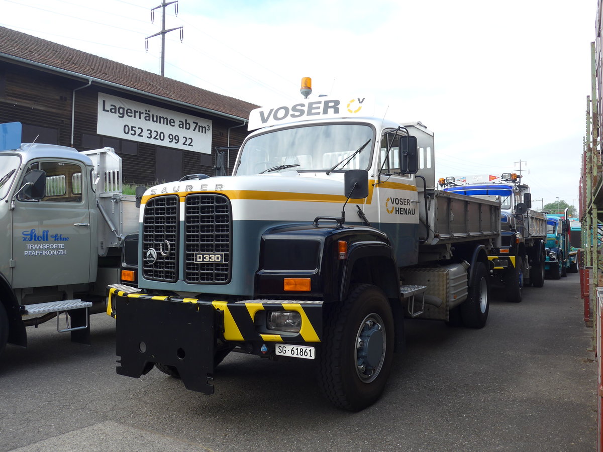 (192'330) - Voser, Henau - SG 61'861 - Saurer am 5. Mai 2018 in Attikon, Wegmller