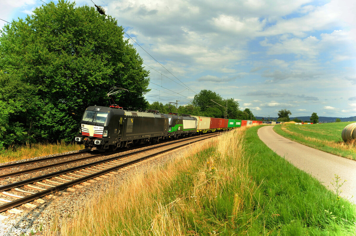 193 602 + 193 754 mit einem Containerzug bei Pölling in Richtung Nürnberg. 16.07.23