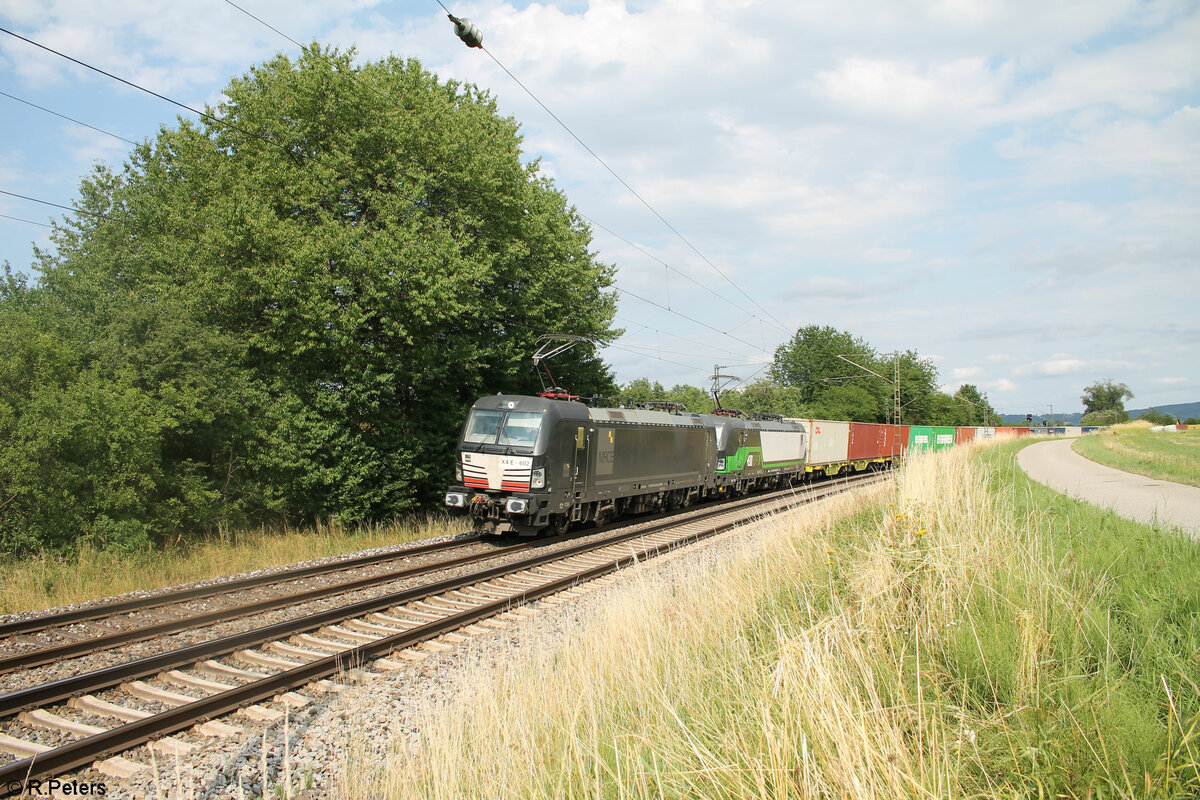 193 602 + 193 754 mit einem Containerzug bei Pölling in Richtung Nürnberg. 16.07.23